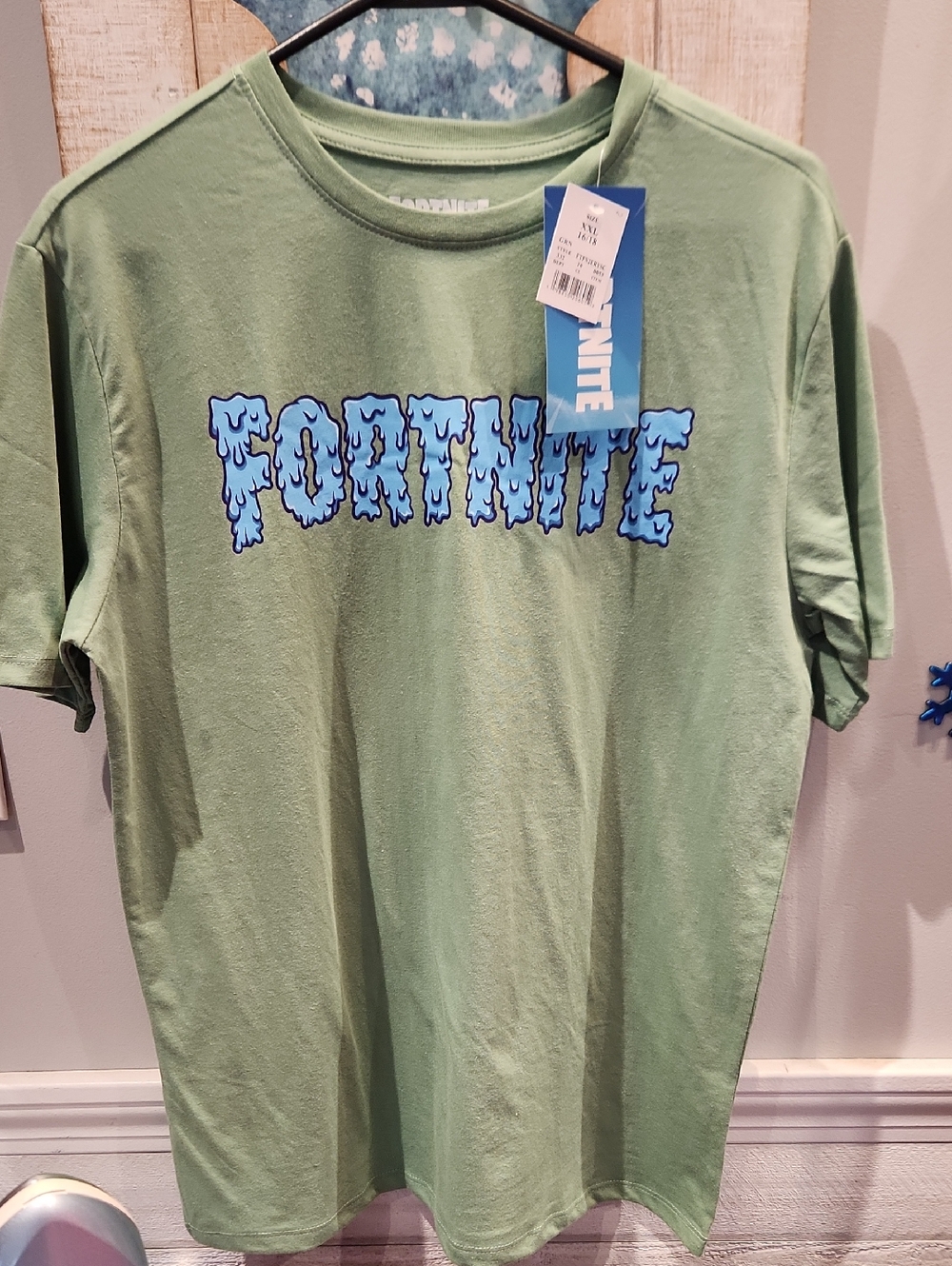 NWT Fortnite Kids Graphic Tee in Sage Green & Blue Sz XXL (16/18)